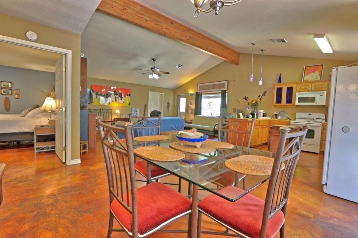 Three Horses Ranch Villa จอห์นสันซิตี้ ภายนอก รูปภาพ